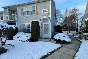 5207 Adelaide Dr, Mount Laurel, NJ 08054 - Photo 1