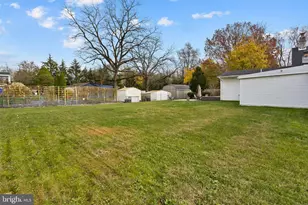 105 Maple Ave, Bordentown, NJ 08505 - Photo 35