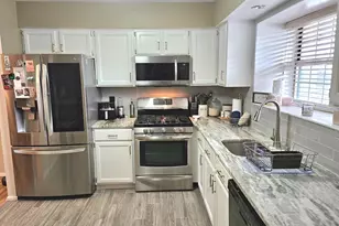 17 Exeter Ct, Bordentown, NJ 08505 - Photo 3