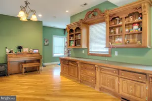 10 Linden Rd, Bordentown, NJ 08505 - Photo 19