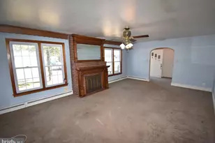 891 E 3rd Street E, Florence, NJ 08518 - Photo 7