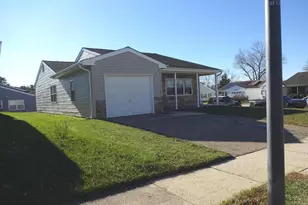 2 Farrington Ct, Southampton, NJ 08088 - Photo 3