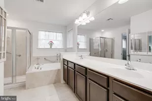 49 Creekside Wy, Burlington, NJ 08016 - Photo 15