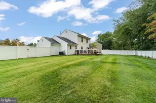 8 Orangewood Ln, Burlington, NJ 08016 - Photo 17