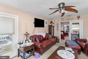 102 Carriage Hill Ct, Mansfield Township, NJ 08022 - Photo 13