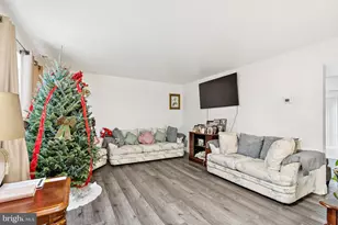 18 E 4th St, Burlington, NJ 08016 - Photo 5