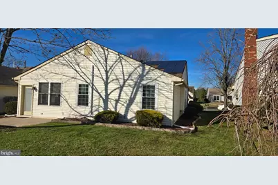 117 Carriage Hill Court, Mansfield Township, NJ 08022 - Photo 3