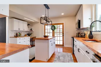161 Warren Street, Beverly, NJ 08010 - Photo 11