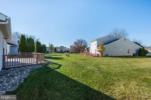679 Cascade Dr S, Mount Laurel, NJ 08054 - Photo 25