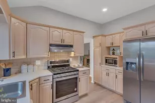 122 Leeds Rd, Mount Laurel, NJ 08054 - Photo 15