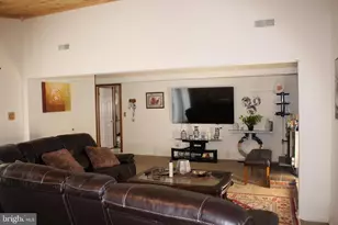 219 Meadow Dr, Mount Laurel, NJ 08054 - Photo 35