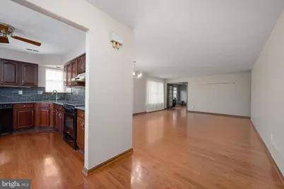 668 Cascade Drive S, Mount Laurel, NJ 08054 - Photo 3