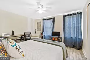 111 Thompson St, Burlington, NJ 08016 - Photo 13