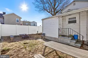 111 Thompson St, Burlington, NJ 08016 - Photo 21