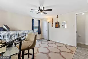 111 Thompson St, Burlington, NJ 08016 - Photo 17