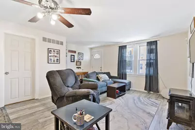 111 Thompson Street, Burlington, NJ 08016 - Photo 7