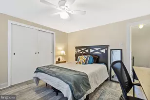 111 Thompson St, Burlington, NJ 08016 - Photo 15