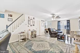 111 Thompson St, Burlington, NJ 08016 - Photo 9