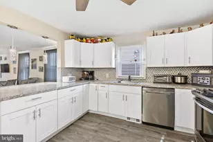 111 Thompson St, Burlington, NJ 08016 - Photo 1