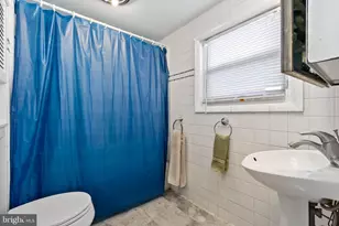 111 Thompson St, Burlington, NJ 08016 - Photo 21