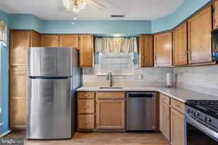 404 Aster Pl, Mount Laurel, NJ 08054 - Photo 5