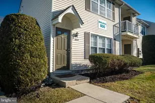 881 Scotswood Ct, Mount Laurel, NJ 08054 - Photo 1