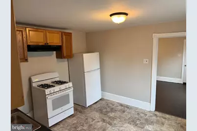 515 Linden Avenue, Burlington, NJ 08016 - Photo 3