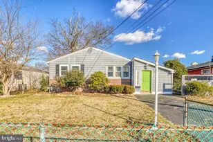 619 Holly Ln, Mount Holly, NJ 08060 - Photo 3