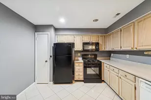 606 Oswego Ct, Mount Laurel, NJ 08054 - Photo 5