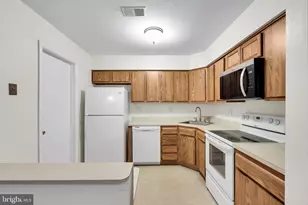 60B Sumac Ct, Mount Laurel, NJ 08054 - Photo 7