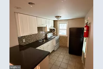 232 W Union Street, Burlington, NJ 08016 - Photo 3