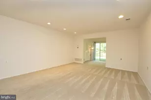 33 W Berwin Way, Mount Laurel, NJ 08054 - Photo 9