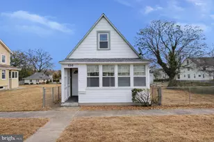 530 Magnolia St, Beverly, NJ 08010 - Photo 1