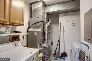 2711 Sussex Ct, Mount Laurel, NJ 08054 - Photo 21