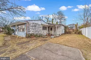 331 Collins Ln, Maple Shade, NJ 08052 - Photo 5