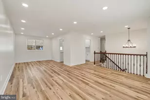 33 Sycamore Dr, Burlington, NJ 08016 - Photo 5