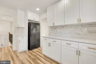33 Sycamore Dr, Burlington, NJ 08016 - Photo 11