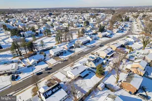 33 Sycamore Dr, Burlington, NJ 08016 - Photo 5