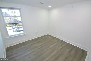 211 E Union St, Burlington, NJ 08016 - Photo 17