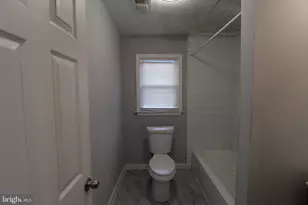 421 Bridgeboro St, Riverside, NJ 08075 - Photo 5