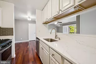 706 Woodhollow Dr, Marlton, NJ 08053 - Photo 5