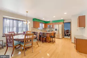 514 Foxwood Dr, Mount Laurel, NJ 08054 - Photo 7