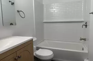 816 Garnet Dr, Burlington, NJ 08016 - Photo 5