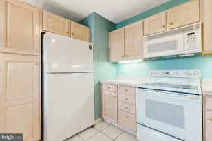 16 Peppergrass Dr N, Mount Laurel, NJ 08054 - Photo 9