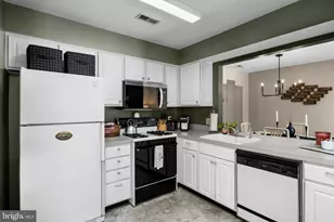 606 Saxony Dr, Mount Laurel, NJ 08054 - Photo 11