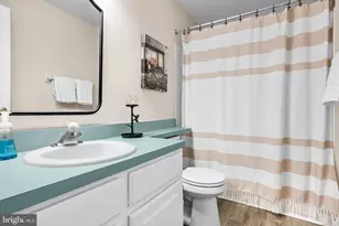 606 Saxony Dr, Mount Laurel, NJ 08054 - Photo 23