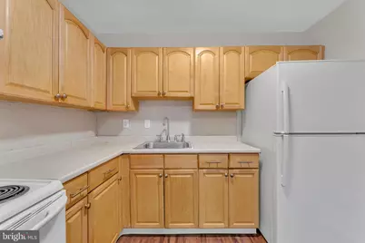 845 Henri Court, Burlington, NJ 08016 - Photo 5