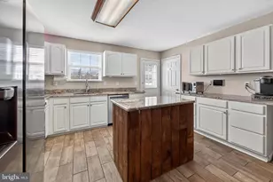 13 Powder Ln, Burlington, NJ 08016 - Photo 7