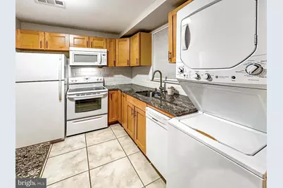 18 Florence Tollgate #2, Florence, NJ 08518 - Photo 9