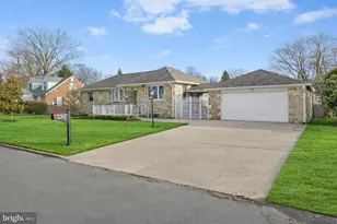 21 Linden Rd, Bordentown, NJ 08505 - Photo 3